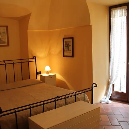 Couette-café Antica Torre Castro (Lombardy)