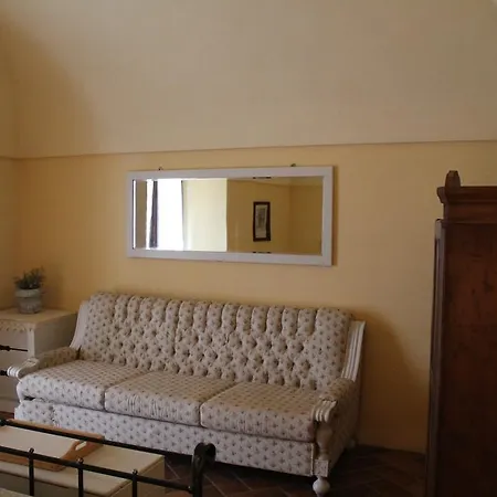 Antica Torre Bed & Breakfast Castro (Lombardy)